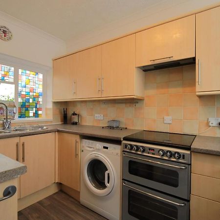 Exmouth - Newly Available, Near The Beach Apartment Bagian luar foto