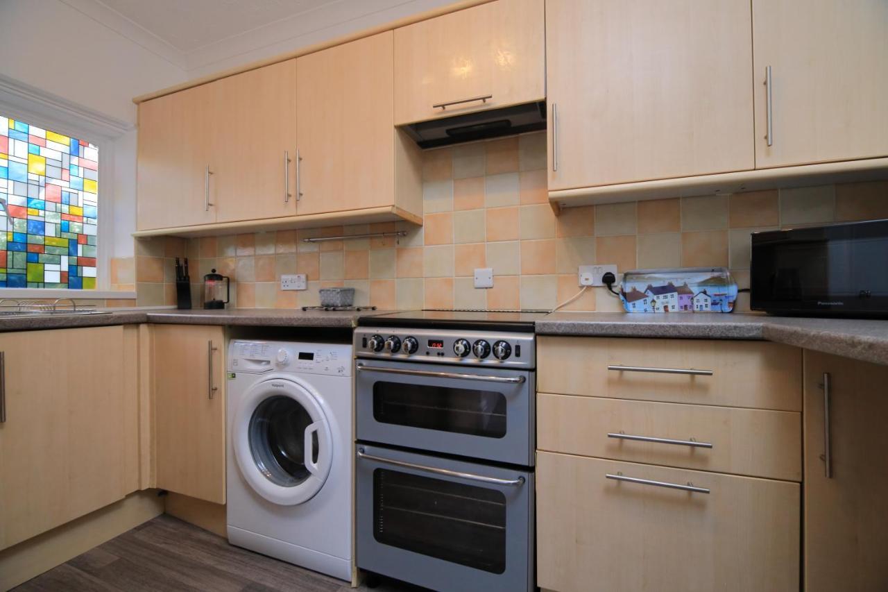 Exmouth - Newly Available, Near The Beach Apartment Bagian luar foto